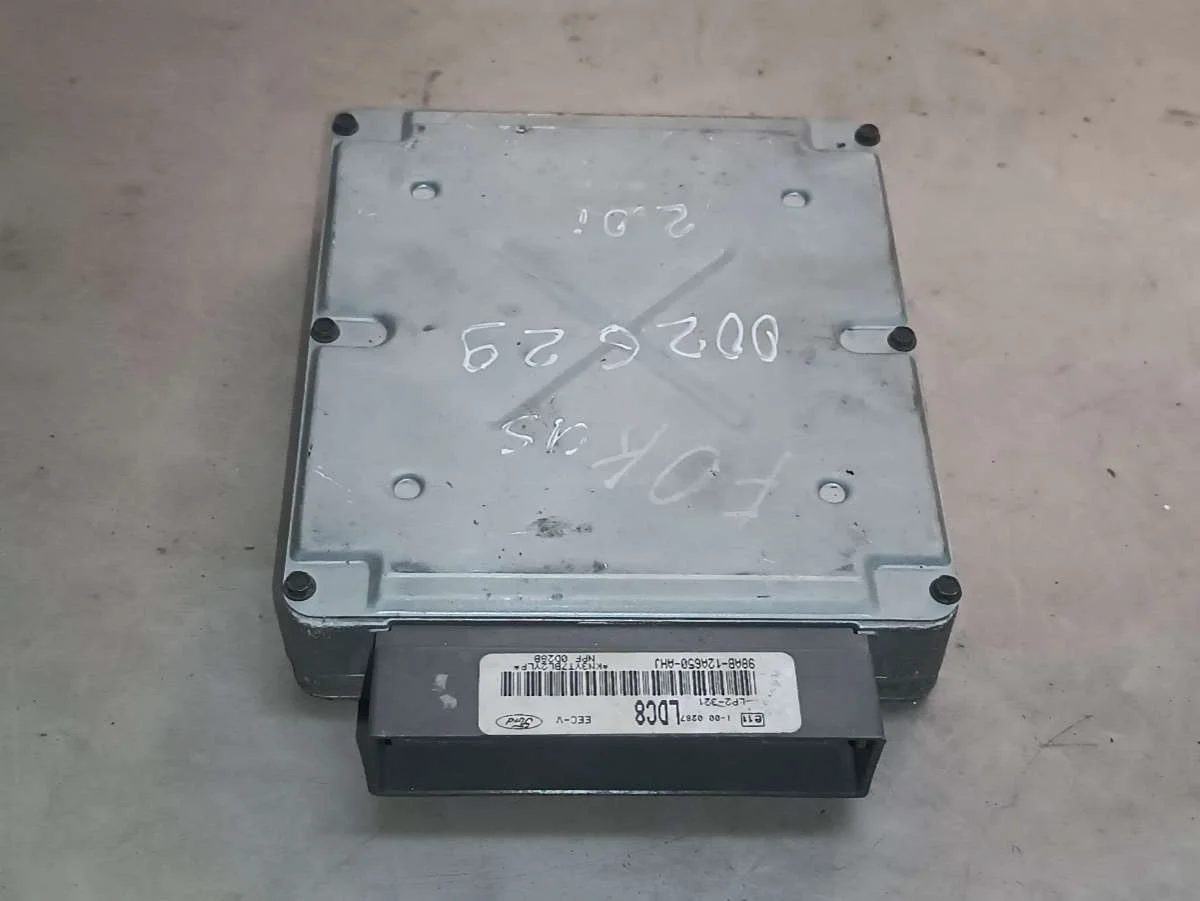 Блок управления двигателем 98AB12A650AHJ Ford Focus 1 2.0 Бензин