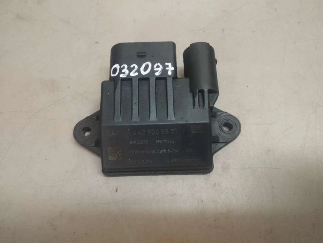 Реле накала свечей A6429005801 Mercedes-Benz E W211 3.0