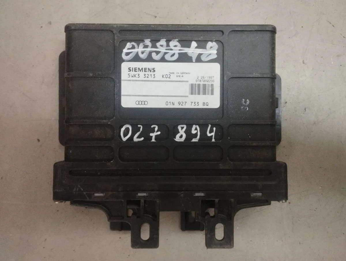 Блок управления АКПП 5WK33213 Audi A4 B5 1.9 Дизель