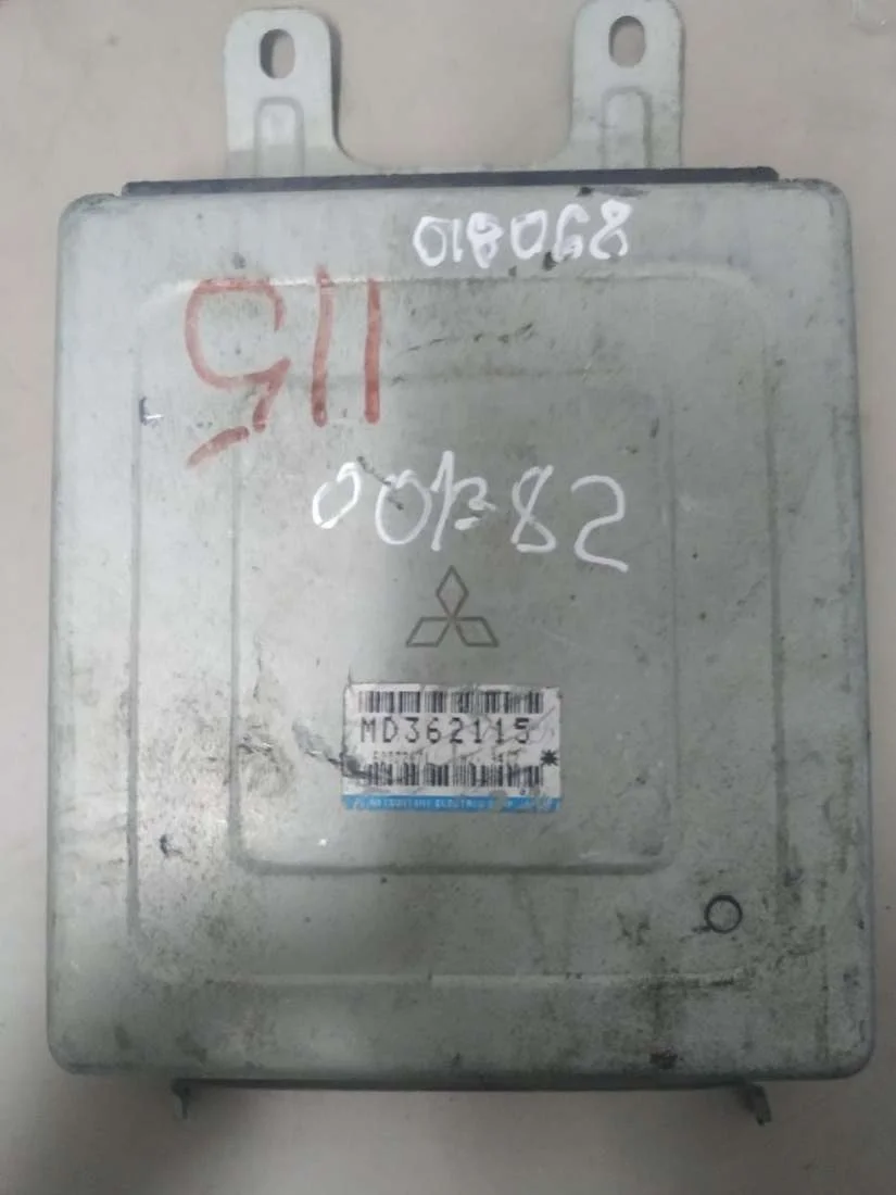 Блок управления двигателем MD362115 Mitsubishi Space Star 1.8 Бензин