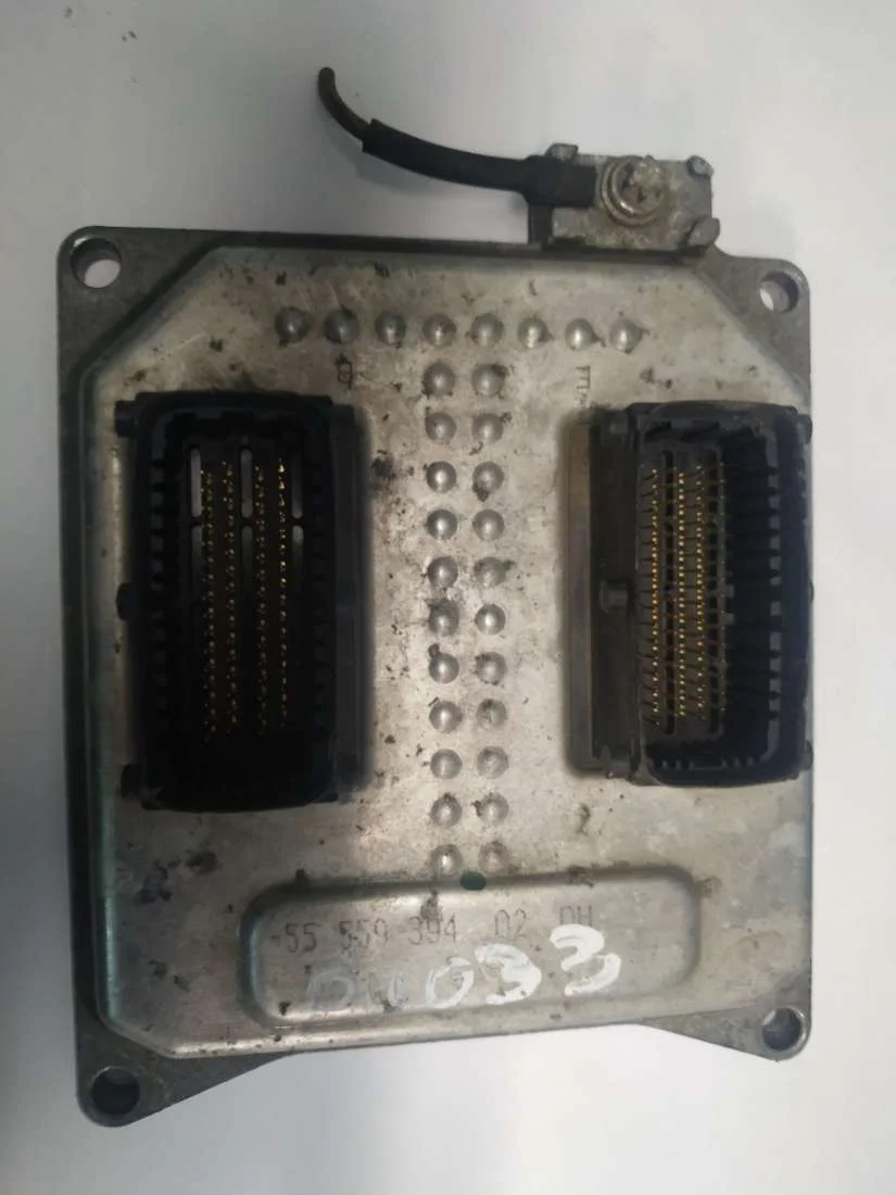 Блок управления двигателем  55559394 Opel Zafira B 1.6 Бензин