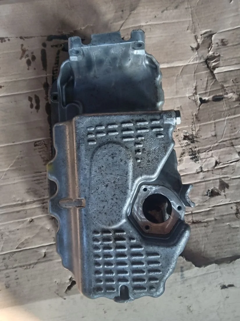 Поддон 03C103603T Volkswagen Passat B6 1.4 Бензин