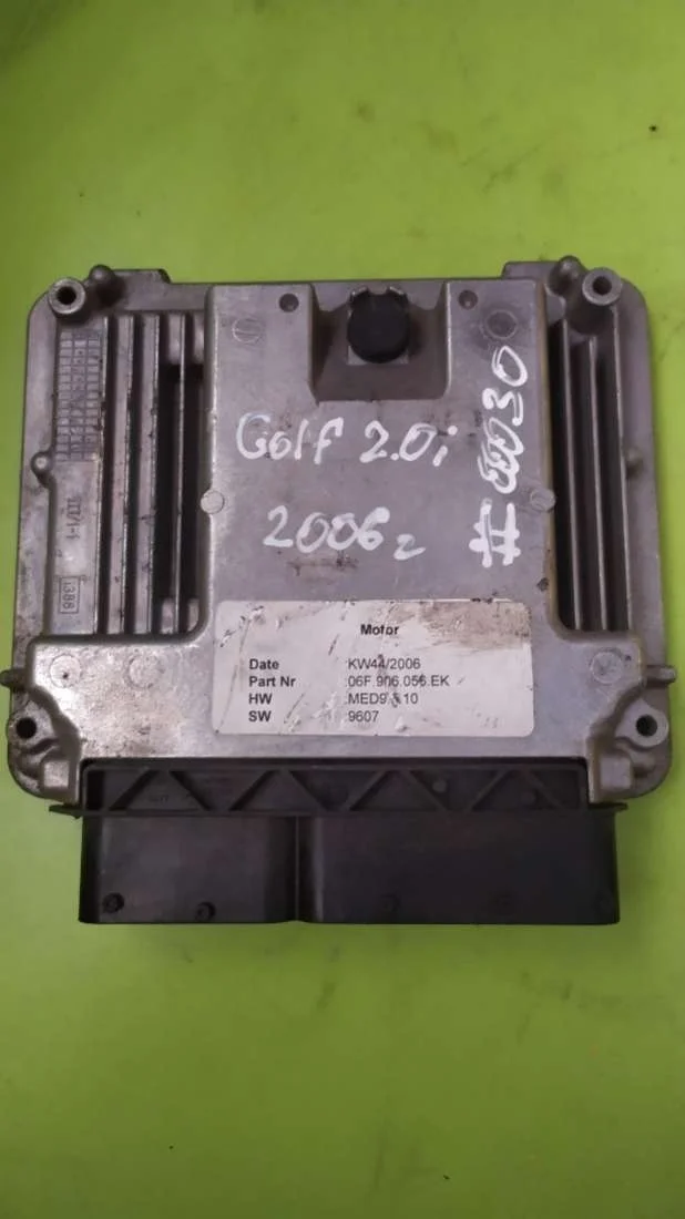 Блок управления двигателем 06F906056EK Volkswagen Golf 5 2.0 Бензин