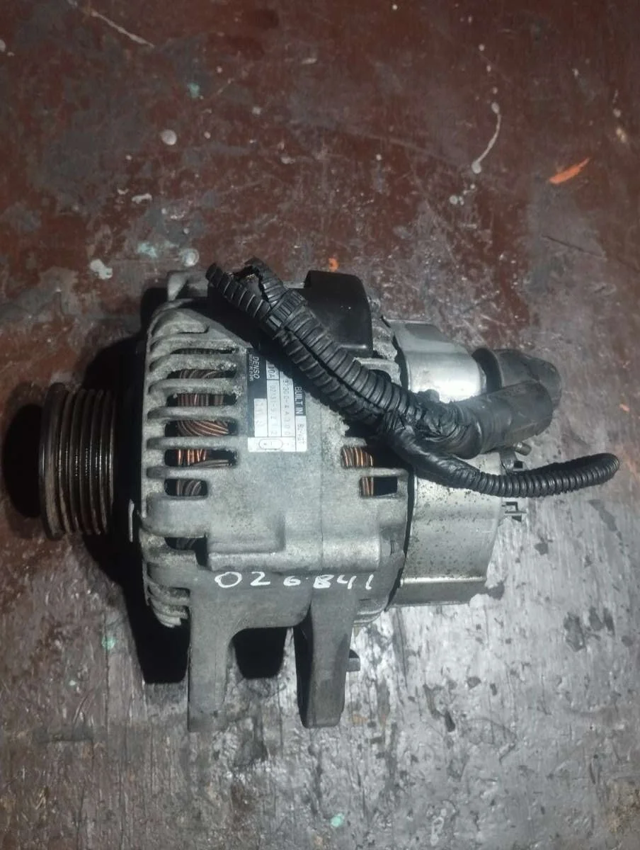 Генератор 373004A300 Kia Sorento 2 2.5 Дизель