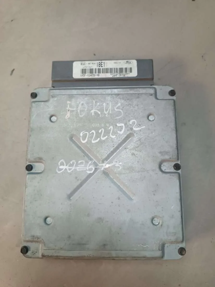 Блок управления двигателем 1M5F12A650NB Ford Focus 1 0