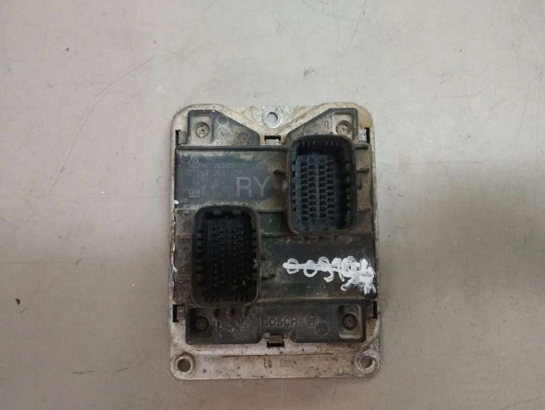 Блок управления двигателем 0261204058 Opel Corsa B 1.0 Бензин