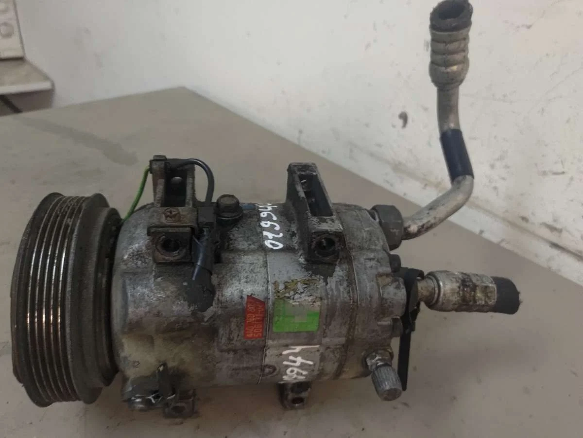 Компрессор кондиционера 4A0260805AD Audi A6 C4 (S6,RS6) 2.5 Дизель