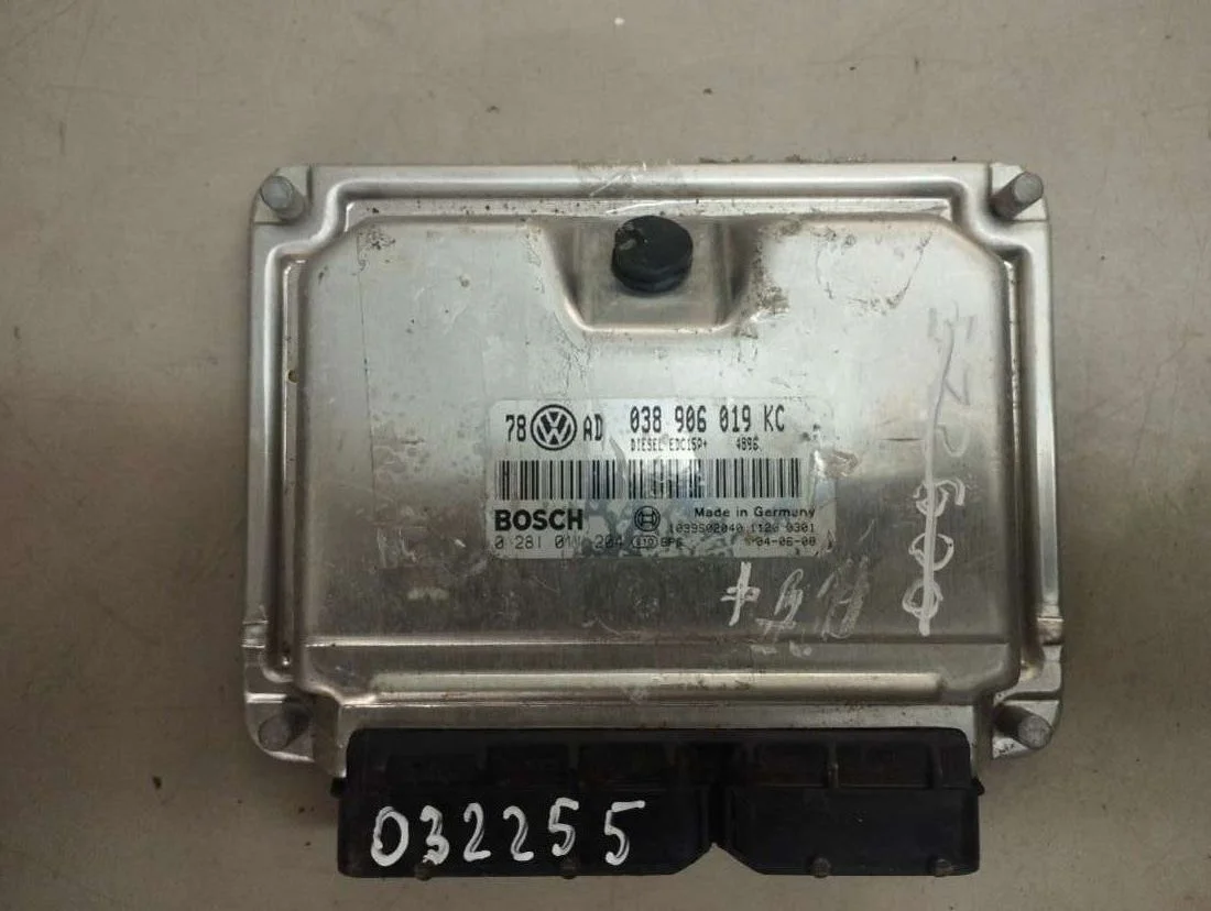 Блок управления двигателем 0281011204 Volkswagen Passat B5 1.9 Дизель