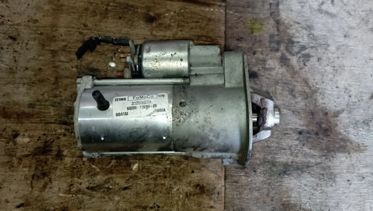 Стартер 31268035 Volvo V70 3 2.5 Бензин