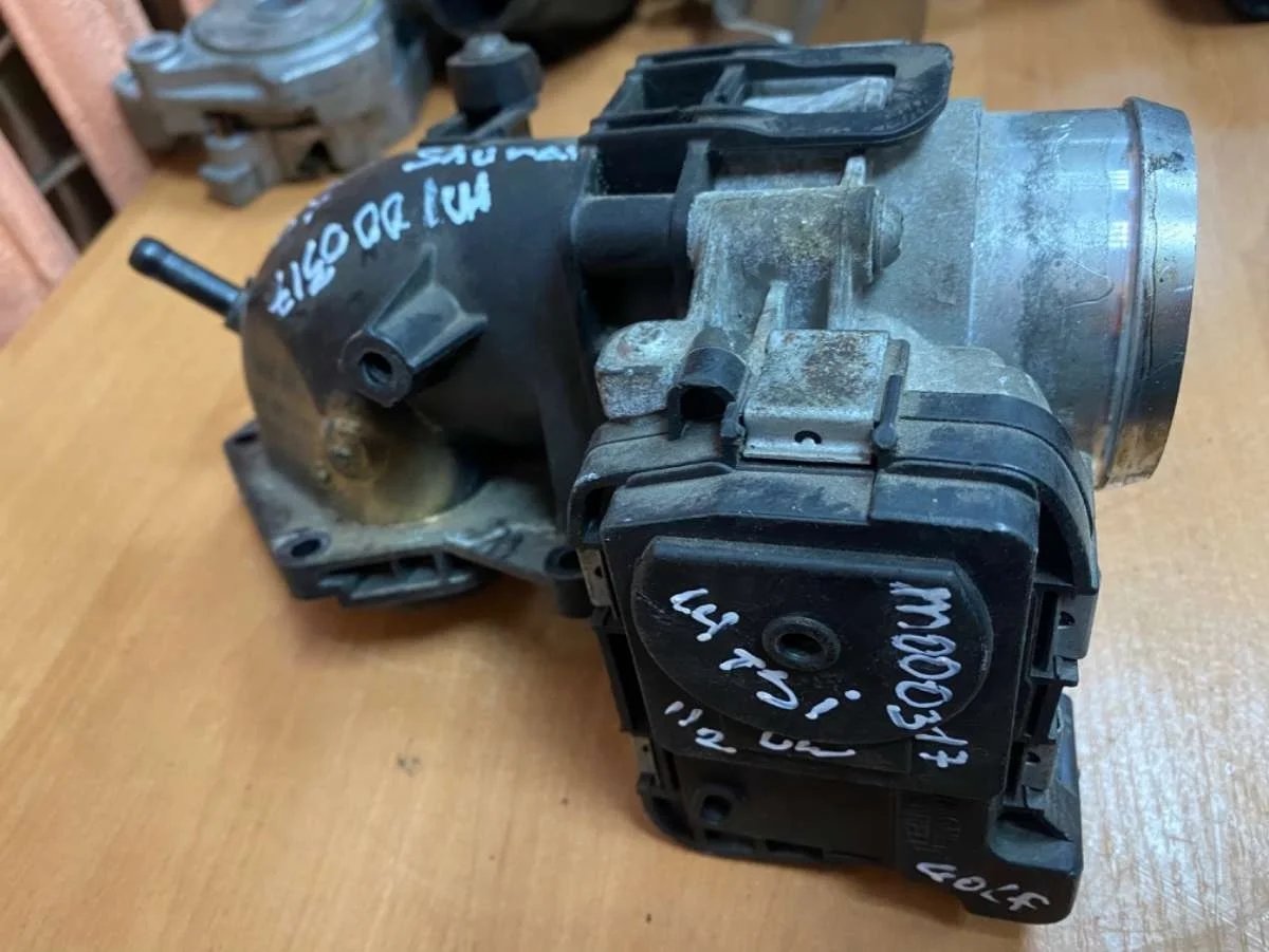 Дроссельная заслонка 03C133062D Volkswagen Golf 6 1.4 Бензин