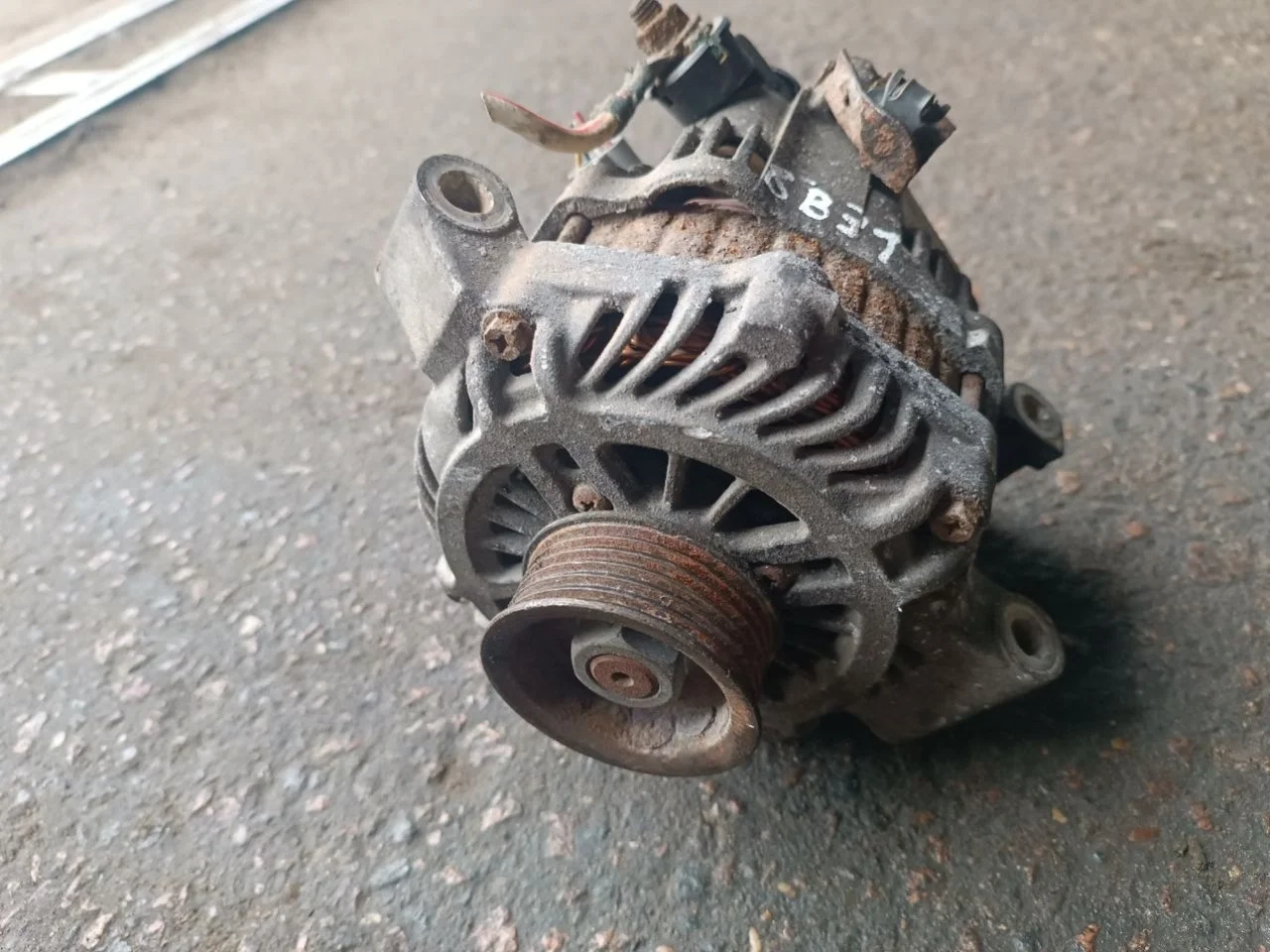 Генератор 1800A141 Mitsubishi Outlander 2 3.0 Бензин