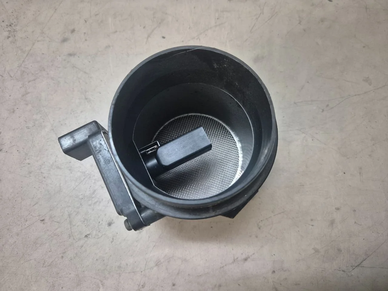 Расходомер 06C133471A Audi A6 C6 (S6,RS6) 3.0 Бензин