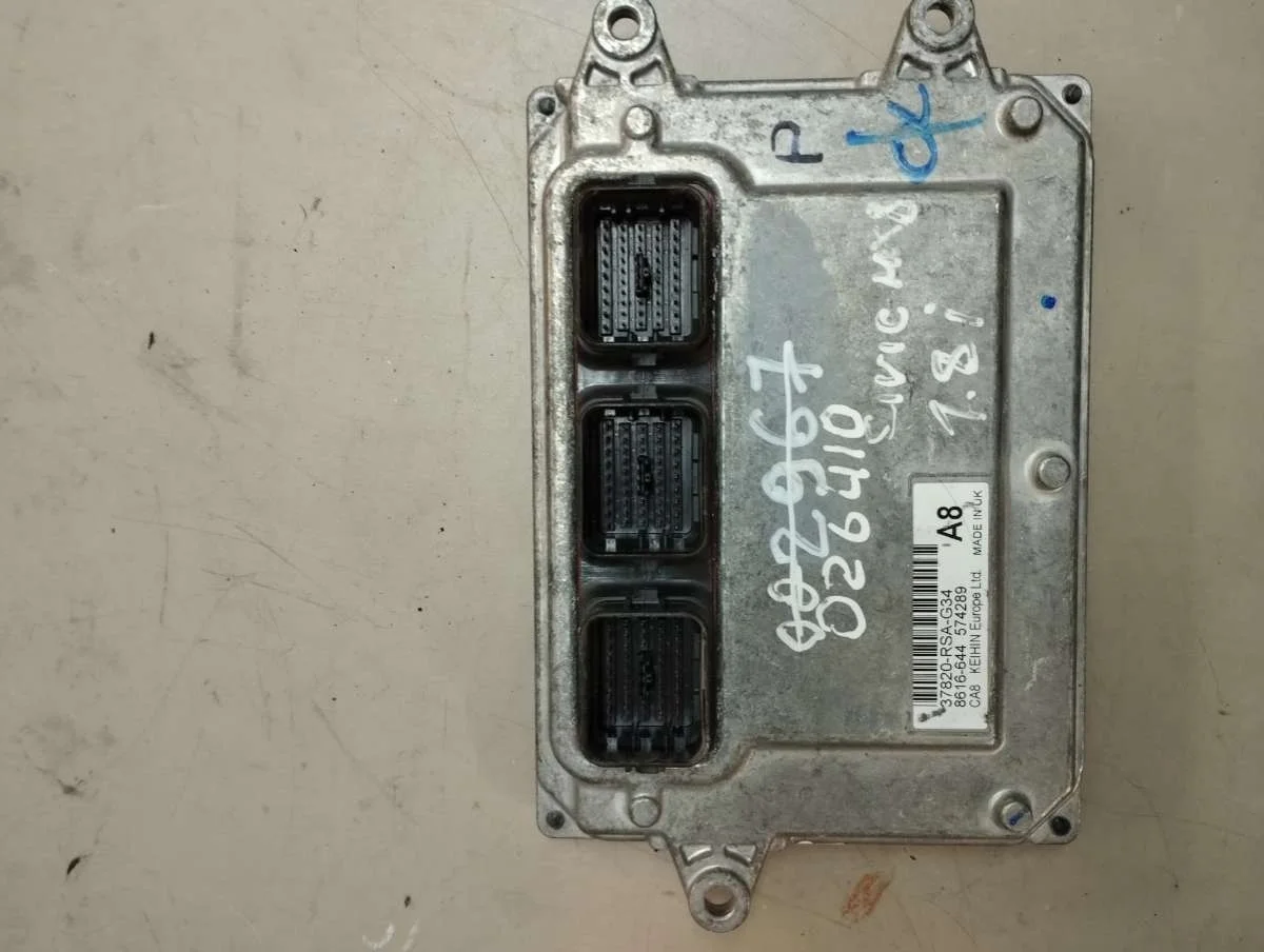 Блок управления двигателем 37820RSAG34 Honda Civic 8 1.8 Бензин