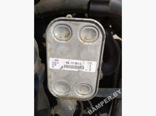 Радиатор масляный 03L117021C Volkswagen Passat 2.0 Дизель