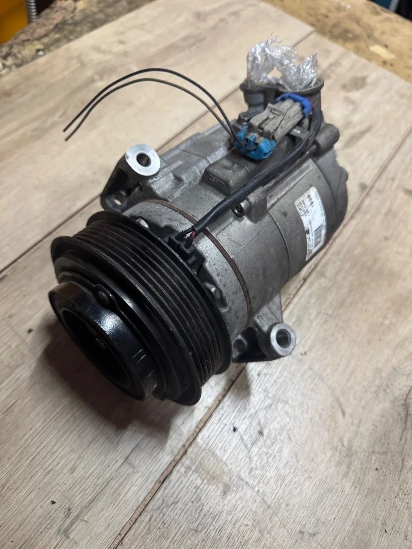 Компрессор кондиционера 557805030 Chevrolet Cruze J300 1.8 Бензин