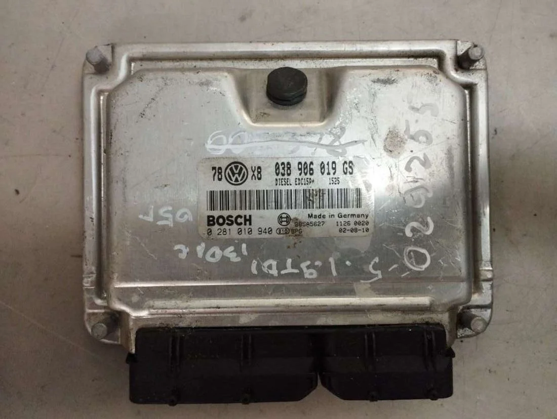 Блок управления двигателем 038906019GS Volkswagen Passat B5 1.9 Дизель