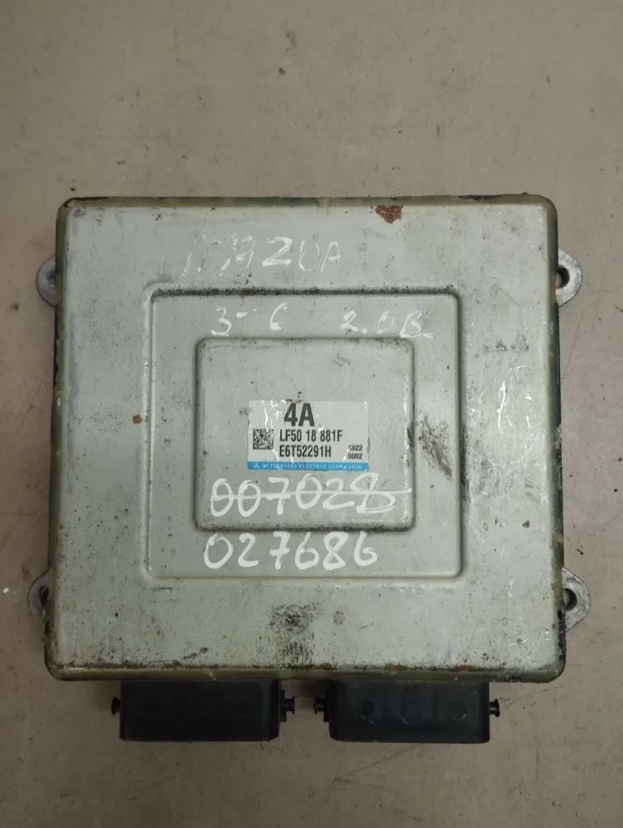 Блок управления двигателем E6T52291H Mazda 3 BK 2.0 Бензин