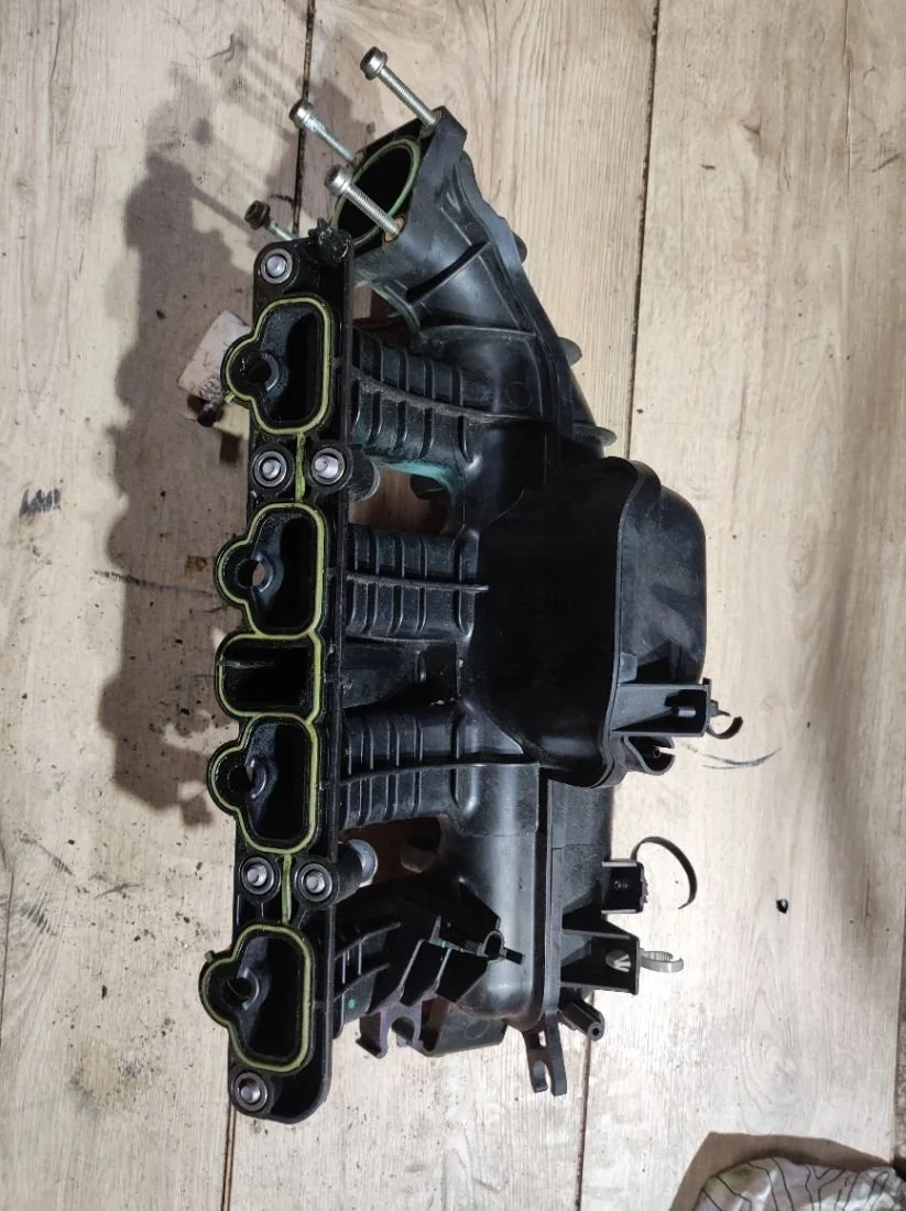 Коллектор впускной A14NET Opel Astra J 1.4 Бензин