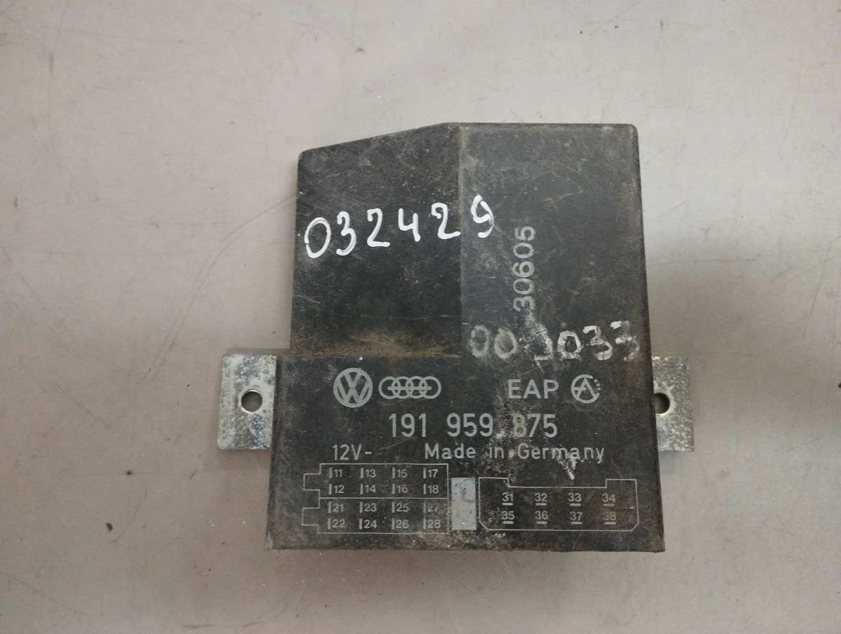 Блок управления стеклоподъемниками 191959875 Volkswagen Passat B3 0