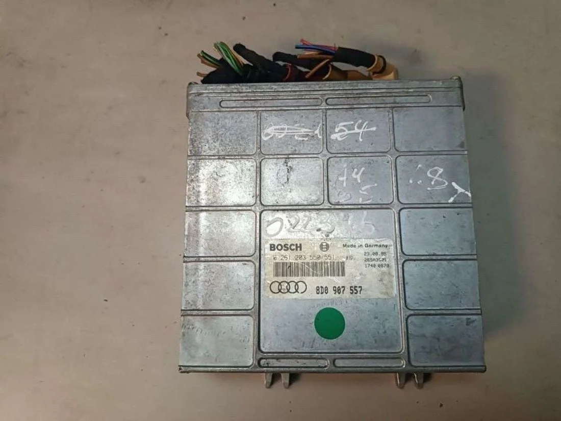 Блок управления двигателем 0261203550 Audi A4 B5 (S4,RS4) 0