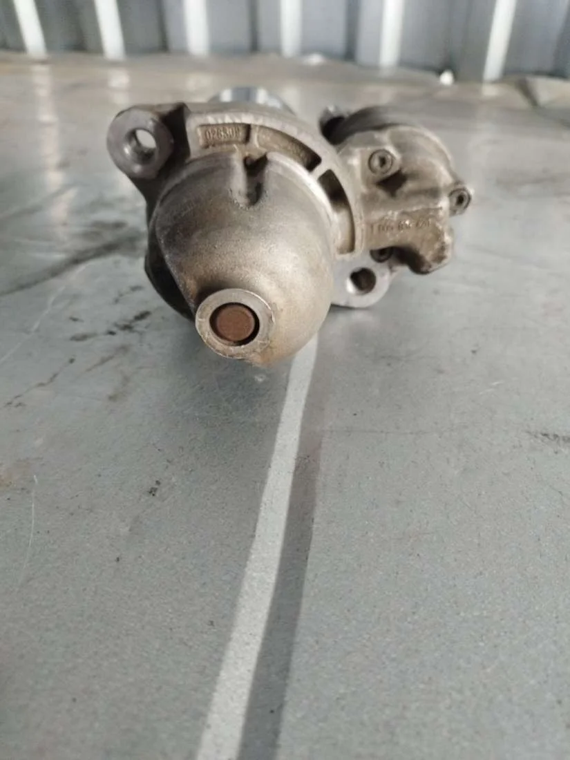 Стартер 0001108405 Audi A6 C6 (S6,RS6) 3.2 Бензин