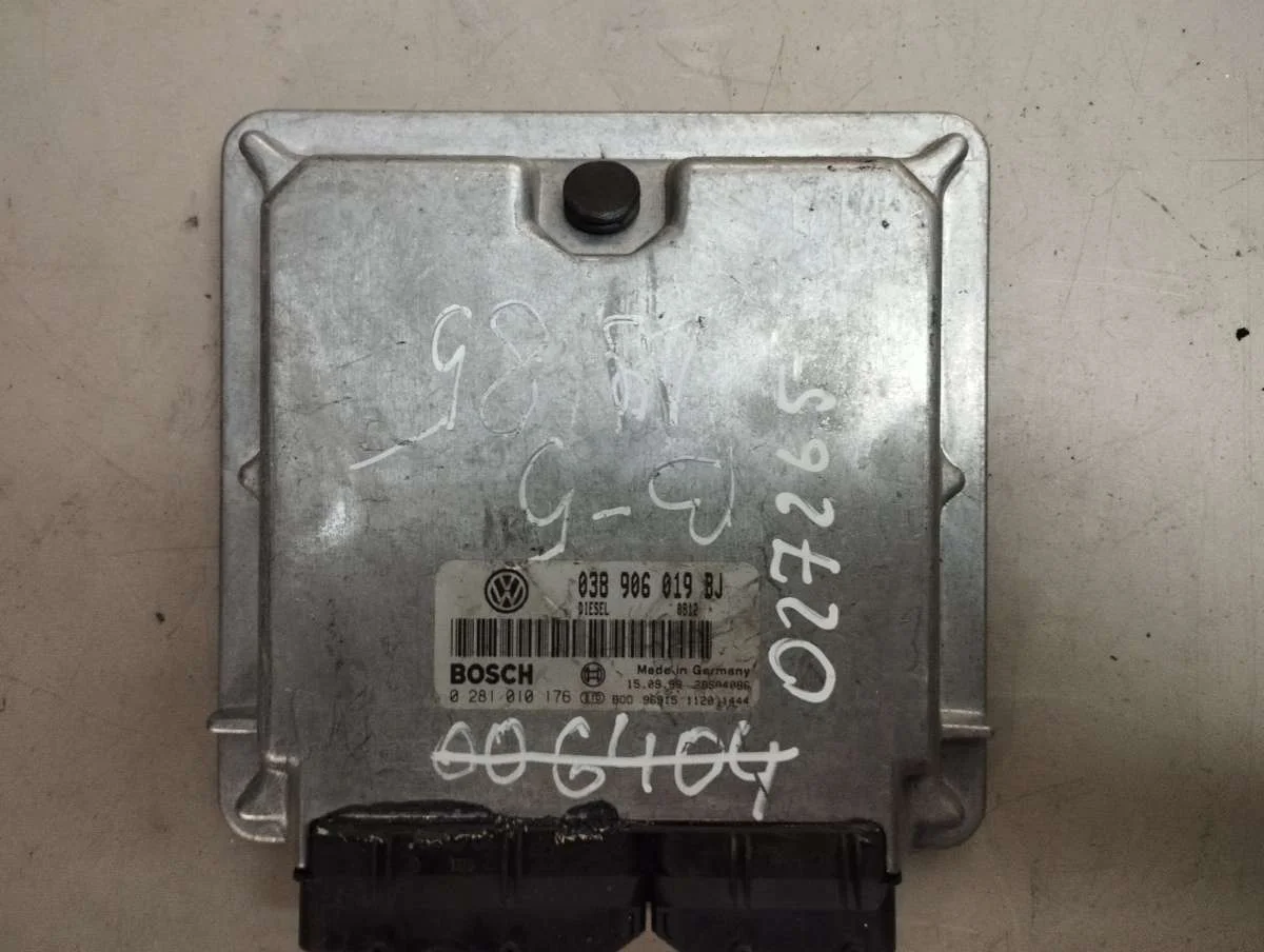 Блок управления двигателем 038906019BJ Volkswagen Passat B5 1.9 Дизель
