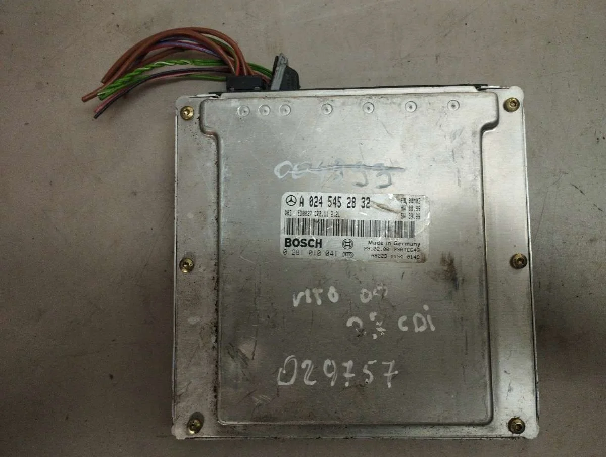 Блок управления двигателем A0245452832 Mercedes-Benz E W210 2.2 Дизель