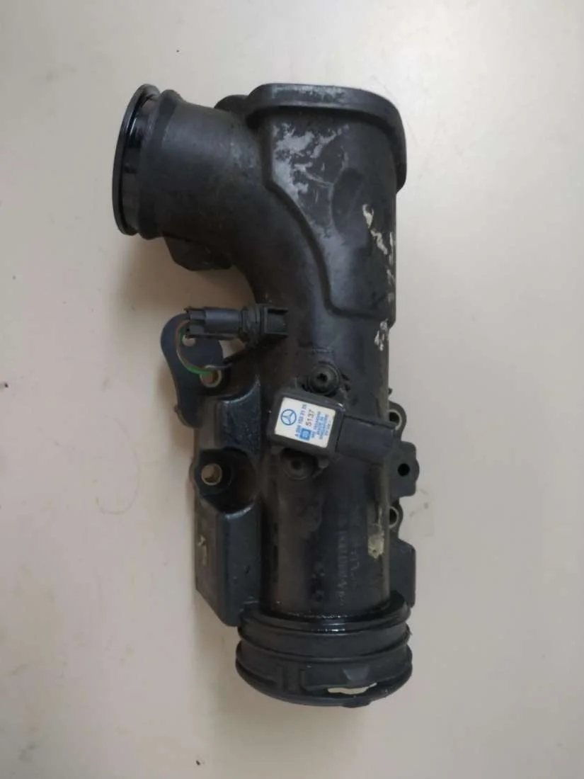 Патрубок интеркулера A6460901837 Mercedes-Benz Vito W639 2.2 Дизель