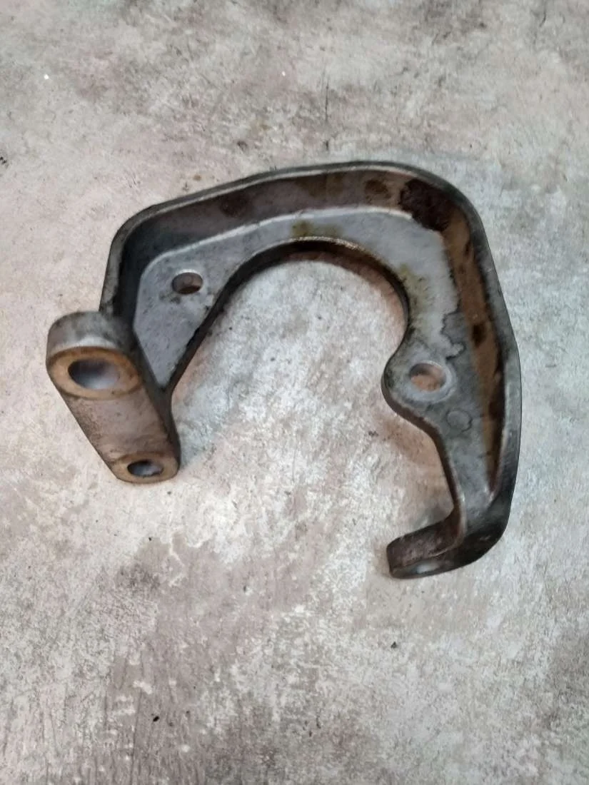 Кронштейн КПП  96964999 Opel Antara 2.2 Дизель