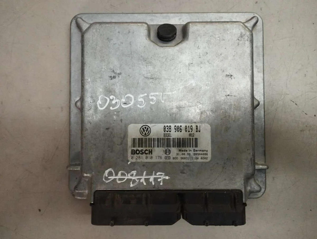 Блок управления двигателем 038906019BJ Volkswagen Passat B5 1.9 Дизель