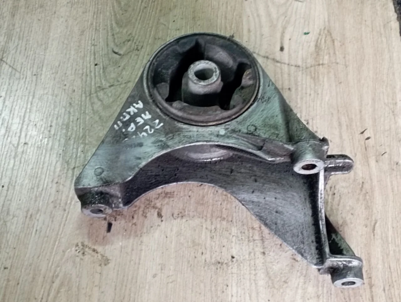 Кронштейн КПП Z24SED Opel Antara 2.4 Бензин