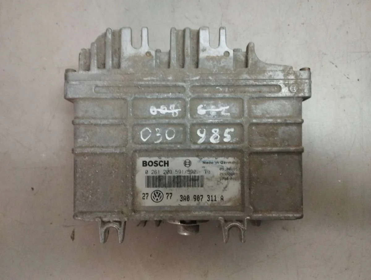 Блок управления двигателем 0261203591 Volkswagen Golf 3 1.8 Бензин