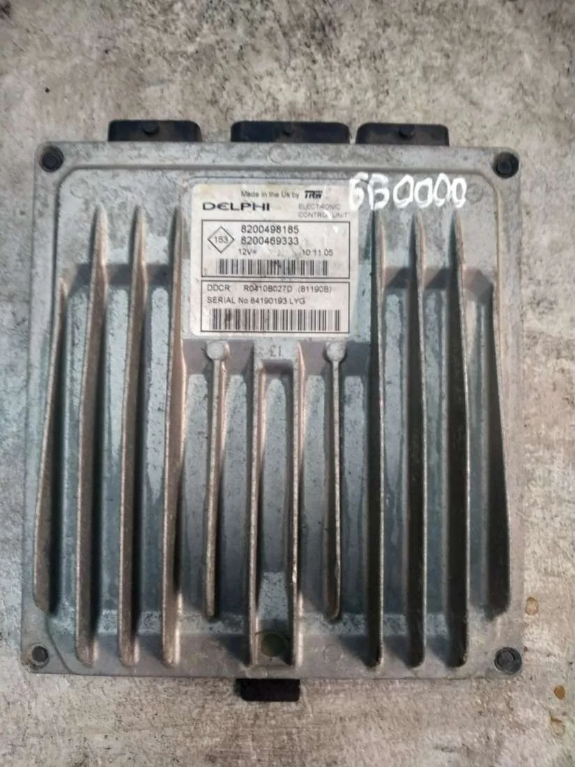 Блок управления двигателем  8200498185 Renault Clio 2 1.5 Дизель
