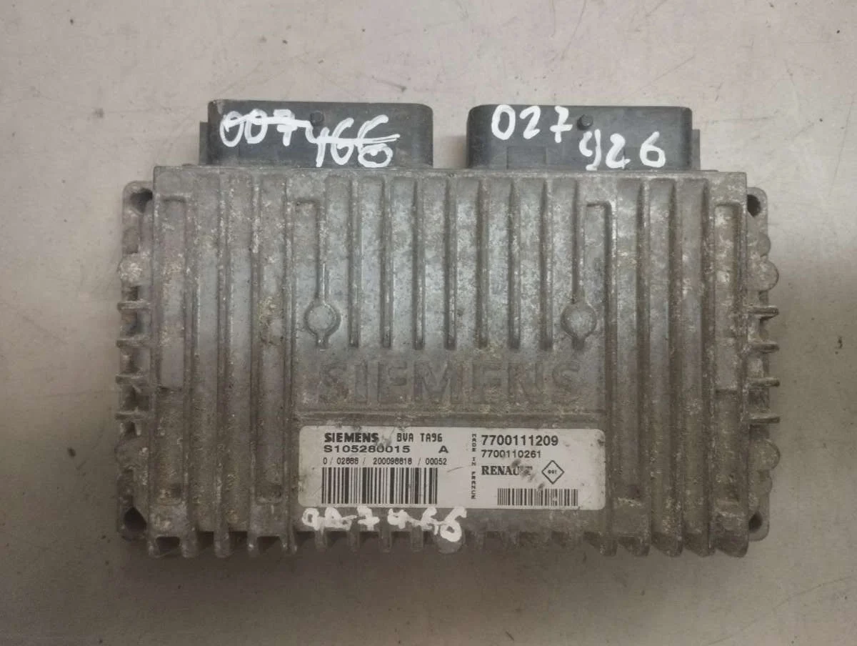 Блок управления АКПП S105280015A Renault Megane 1 1.6 Бензин