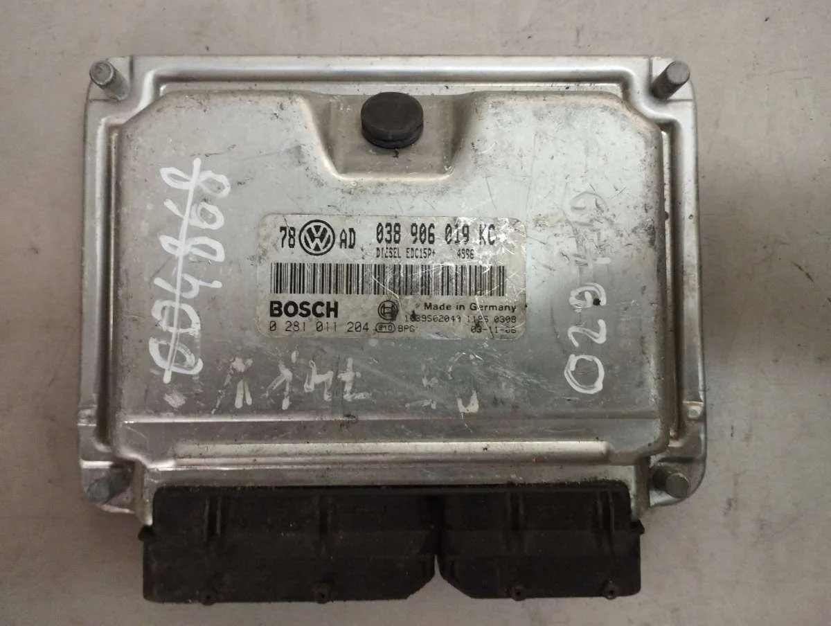 Блок управления двигателем 0281011204 Volkswagen Passat B5 1.9 Дизель