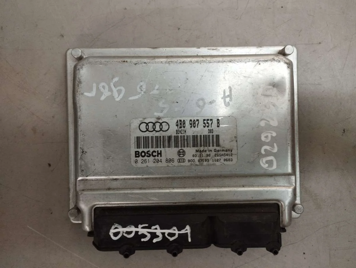 Блок управления двигателем 4B0907557B Audi A6 C5 (S6,RS6) 1.8 Бензин