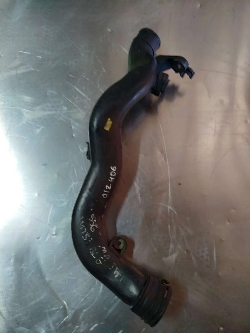 Патрубок интеркулера 1K0145762BL Volkswagen Jetta 6 1.4 Бензин