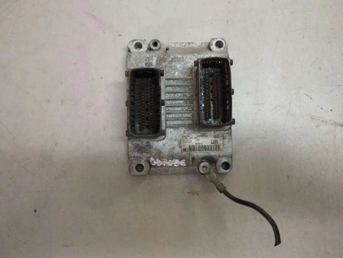 Блок управления двигателем 0261208393 Opel Corsa C 1.0 Бензин
