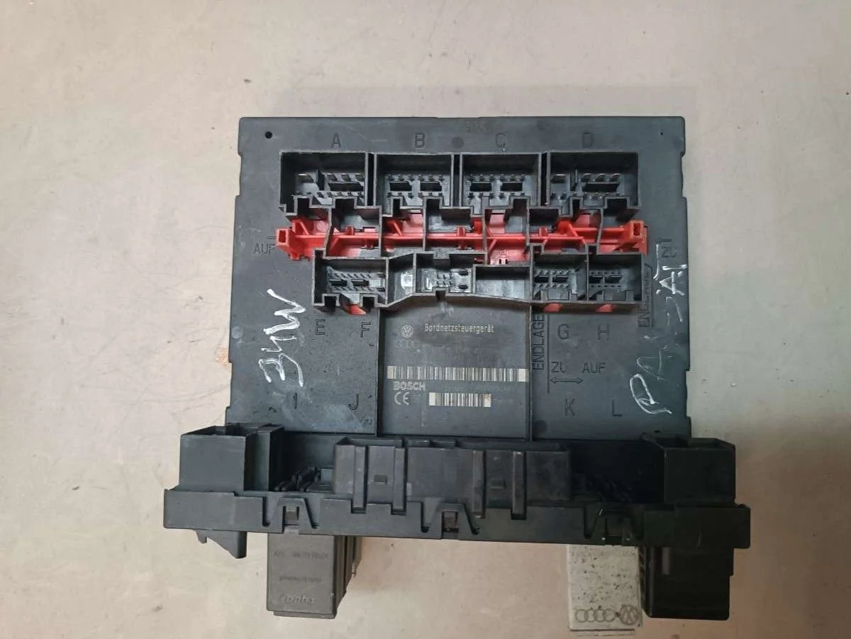 Блок комфорта 3C0937049A Volkswagen Passat B6 0