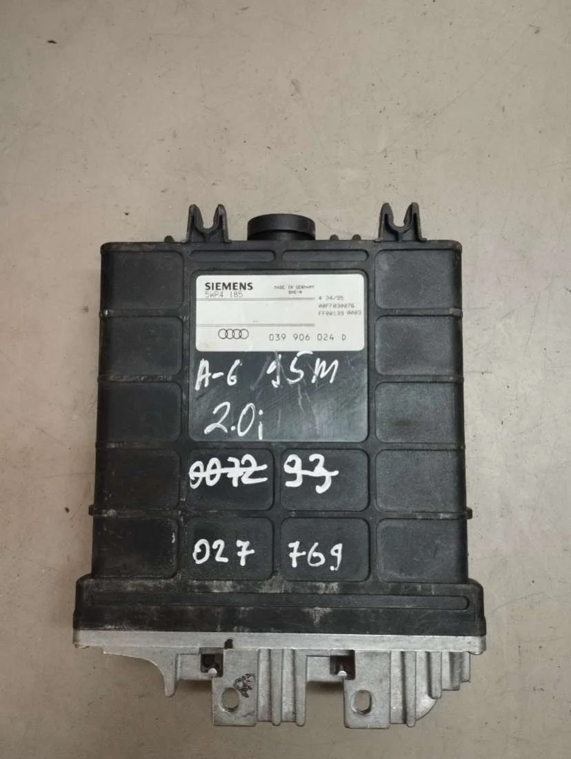 Блок управления двигателем 039906024D Audi A6 C4 (S6,RS6) 2.0 Бензин