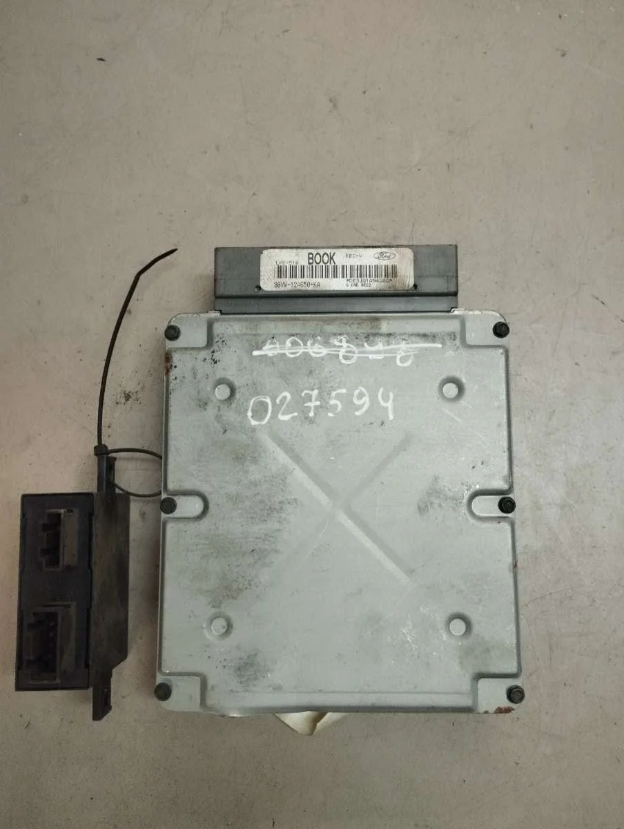 Блок управления двигателем 98VW12A650KA  Ford Galaxy 1 2.3 Бензин