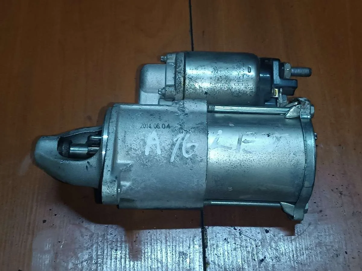 Стартер 55576980 Opel Astra J 1.6 Бензин