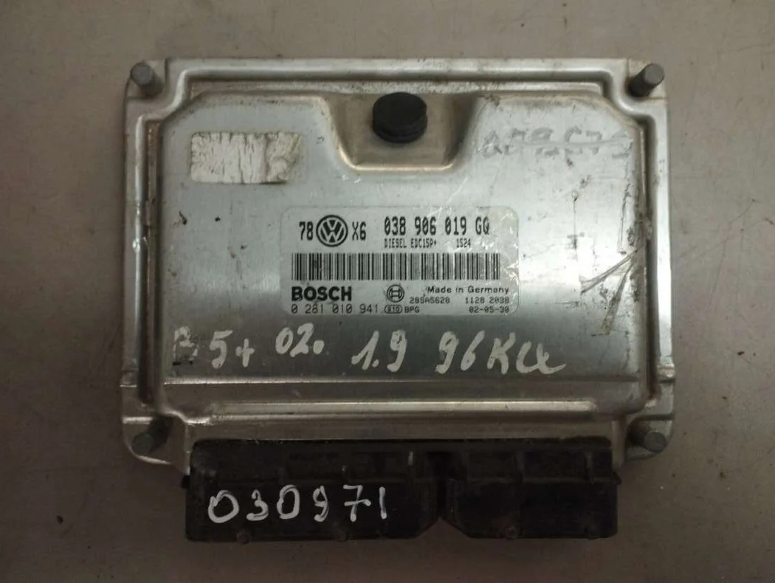 Блок управления двигателем 038906019GQ Volkswagen Passat B5 1.9 Дизель