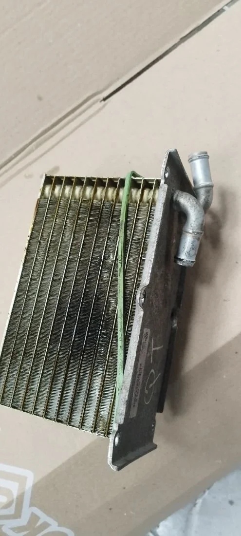 Интеркулер 03F145749B Volkswagen Caddy 3 1.2 Бензин