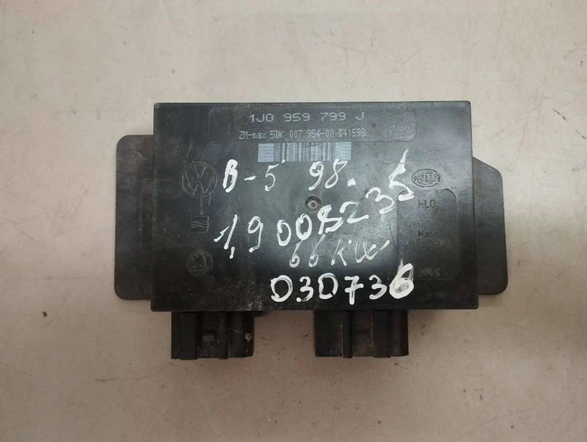 Блок комфорта 1J0959799J Volkswagen Passat B5 1.8 Бензин