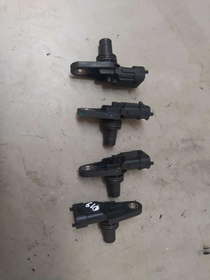 Датчик распредвала 0232103079 Chevrolet Captiva 3.2 Бензин