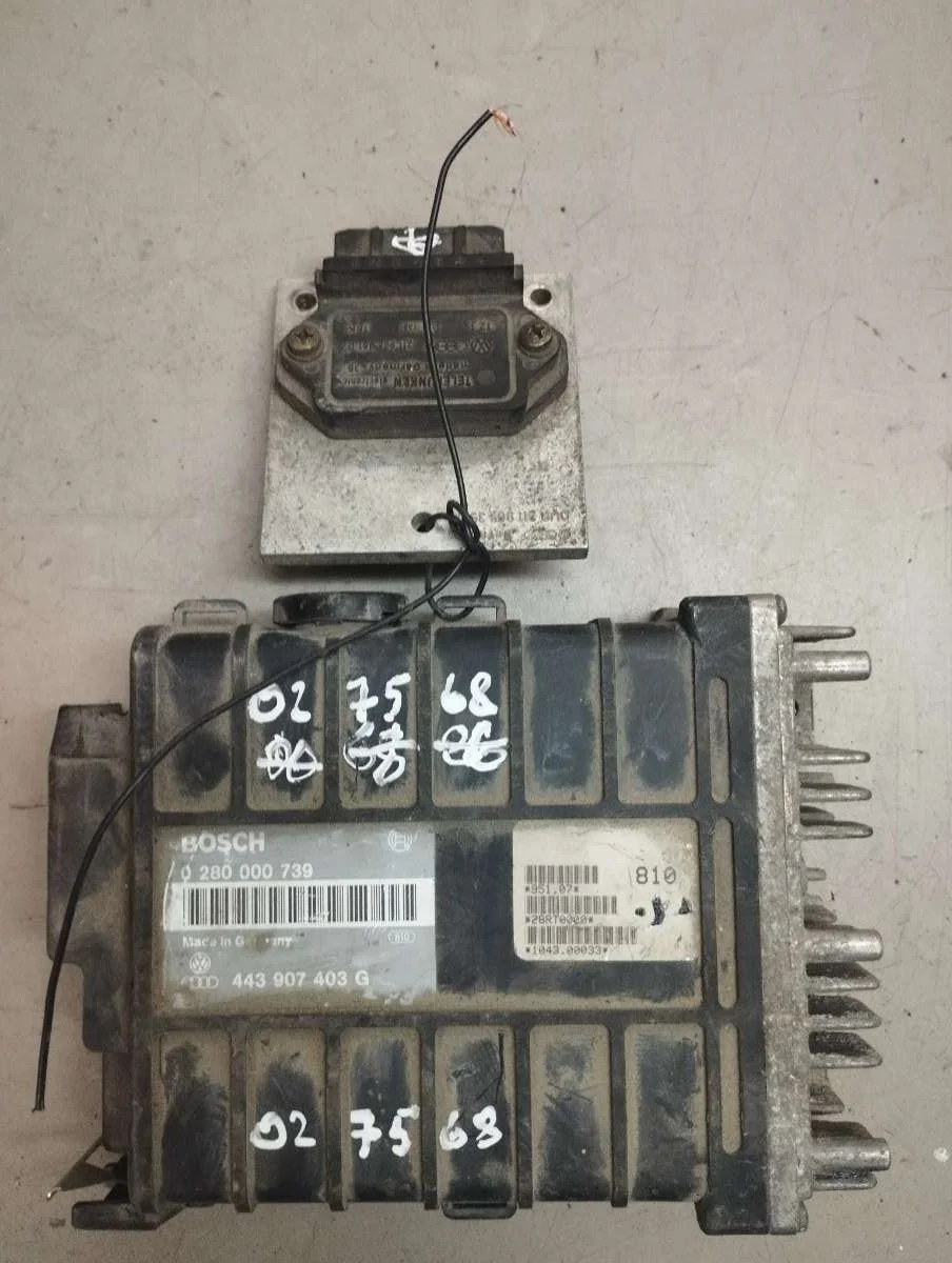 Блок управления двигателем 443907403G Volkswagen Passat B3 1.8 Бензин
