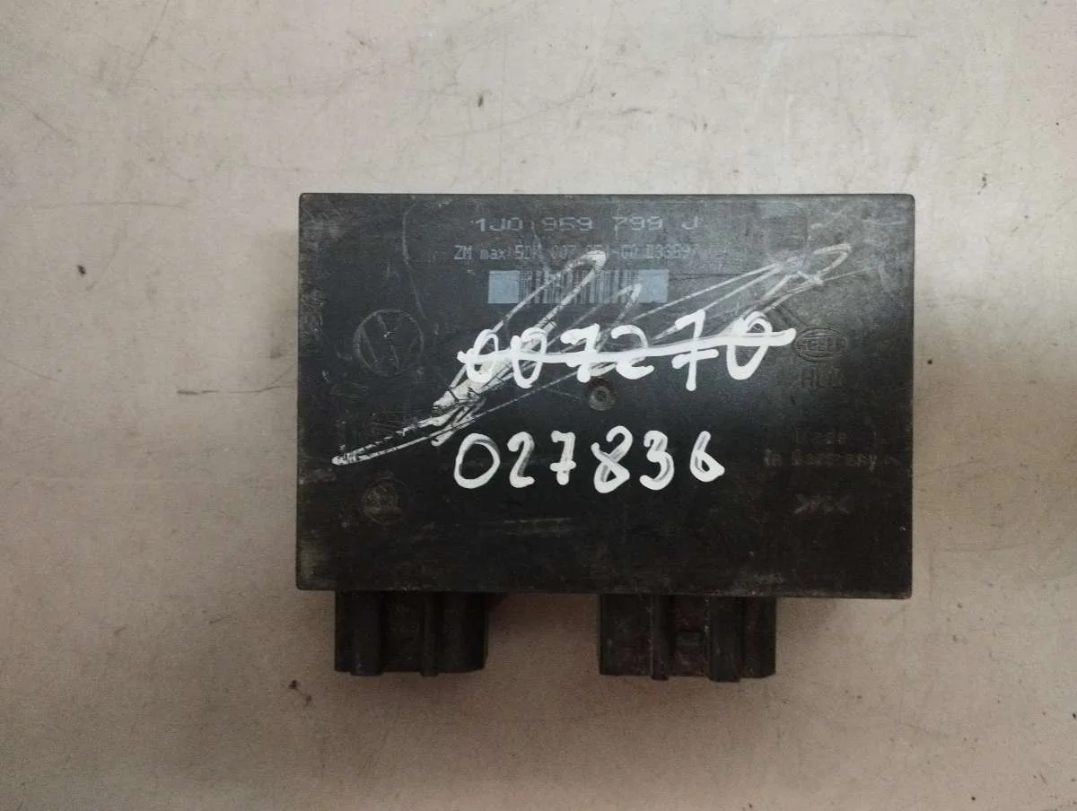 Блок комфорта 1J0959799J Volkswagen Passat B5 1.8 Бензин