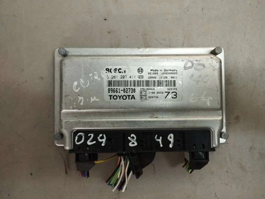 Блок управления двигателем 0261207411 Toyota Corolla E120 1.4 Бензин
