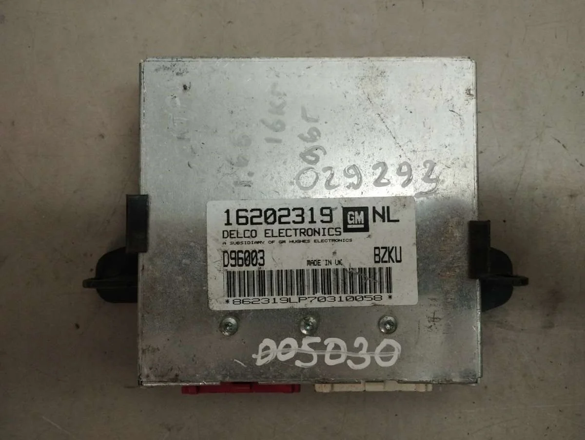 Блок управления двигателем 16202319 Opel Vectra B 1.6 Бензин